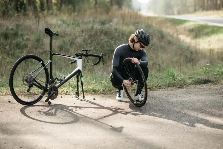Como remendar pneu de bicicleta sem remendo?