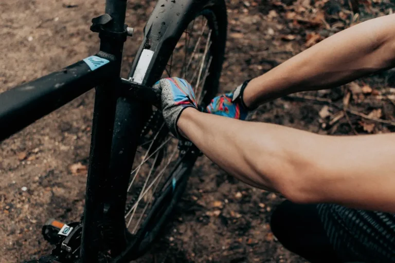 Onde arrumar pneu de bicicleta: oficinas, bicicletarias e alternativas